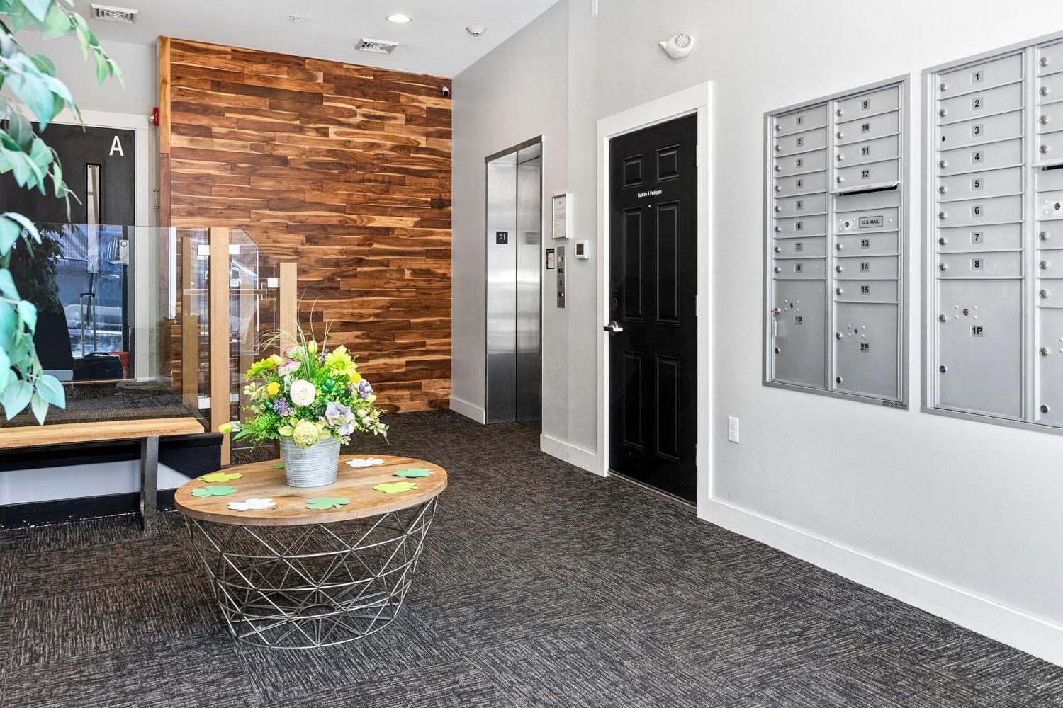 Appartement Chic Remodeled Modern Loft In Old Port à Portland Extérieur photo