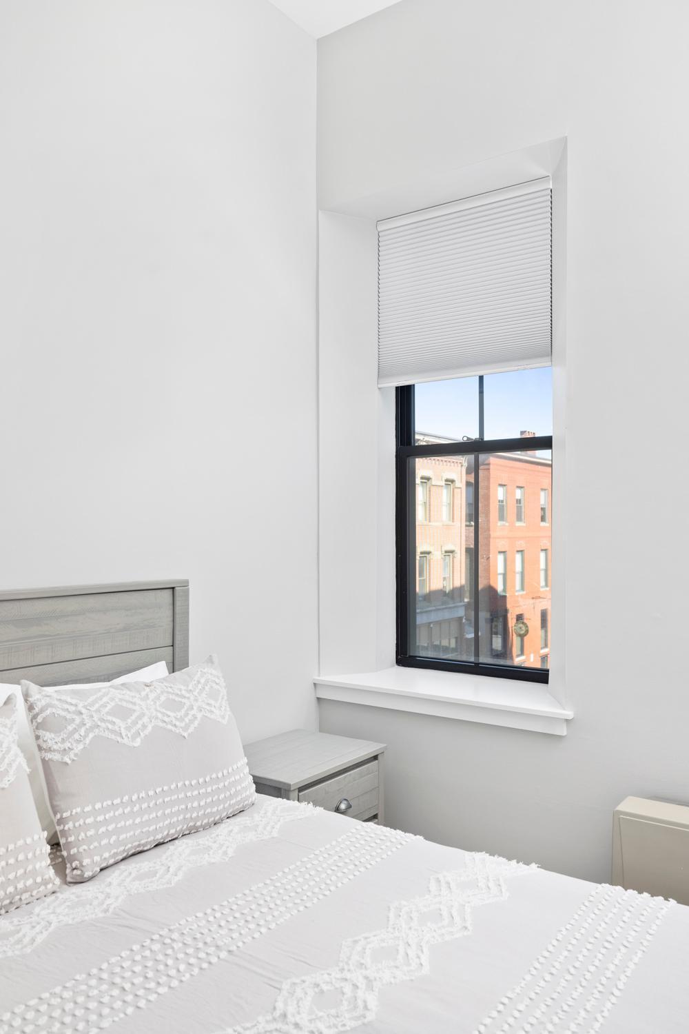 Appartement Chic Remodeled Modern Loft In Old Port à Portland Extérieur photo