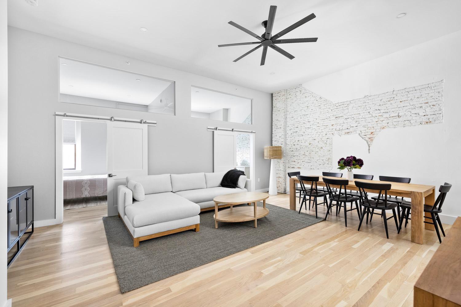 Appartement Chic Remodeled Modern Loft In Old Port à Portland Extérieur photo