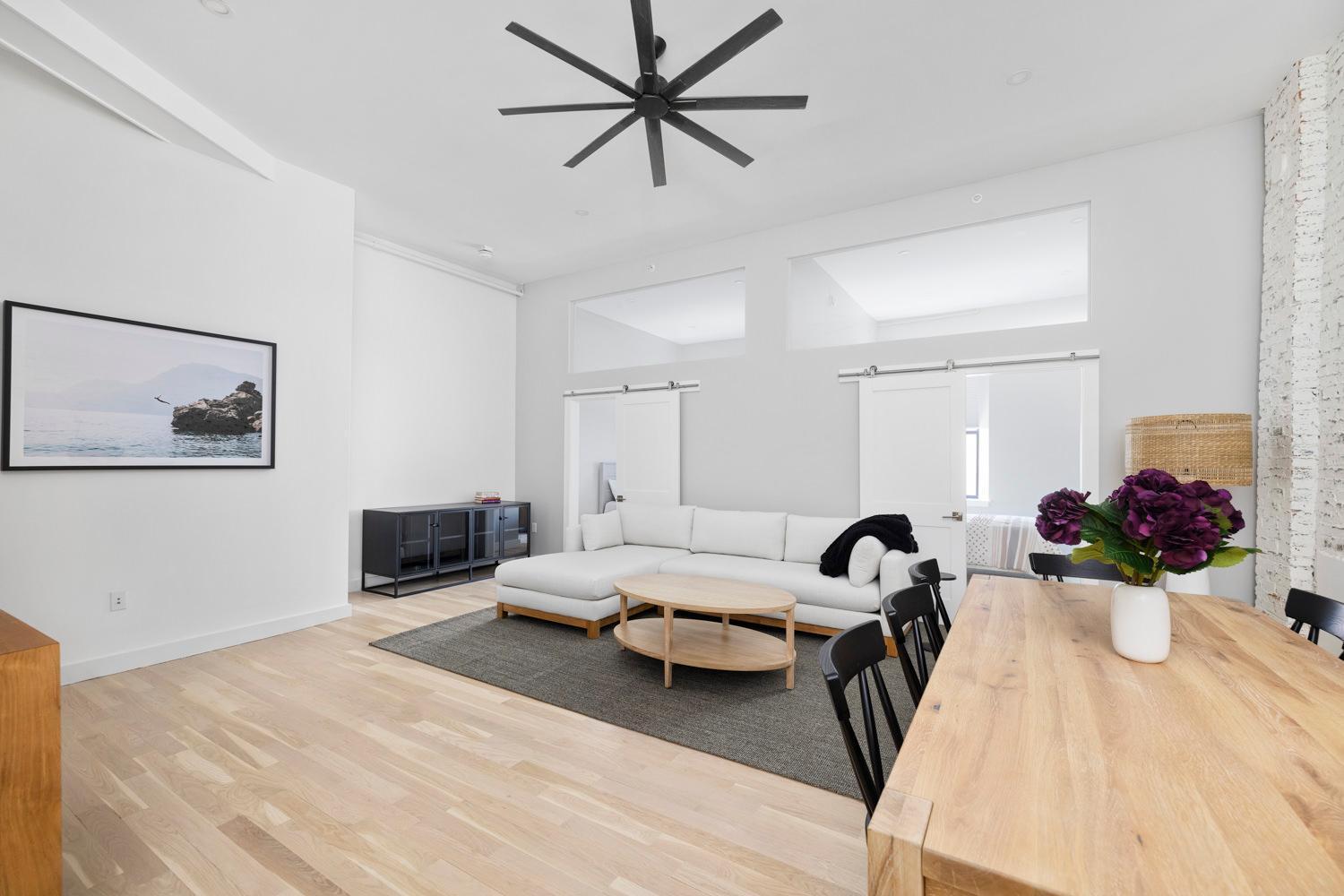 Appartement Chic Remodeled Modern Loft In Old Port à Portland Extérieur photo